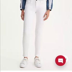 Levi’s 710 Super Skinny Jean